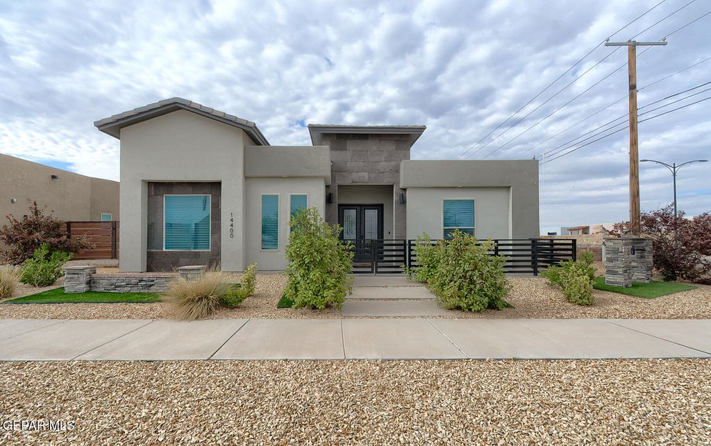 2228 MIKE PRICE Drive, El Paso, TX 79938