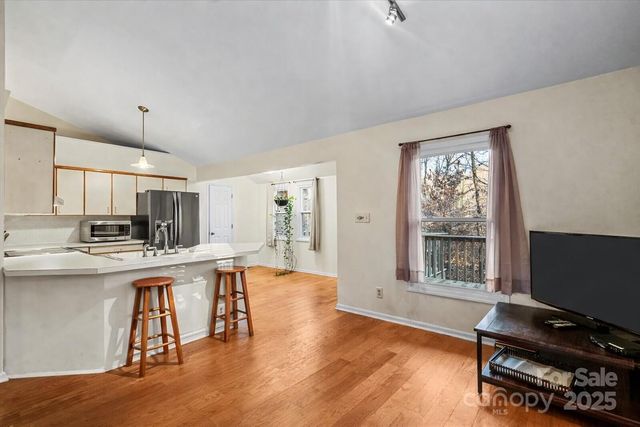 7022 Plott Road, Charlotte, NC 28215