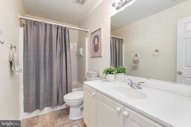3330 OAKWOOD DR, New Windsor, MD 21776