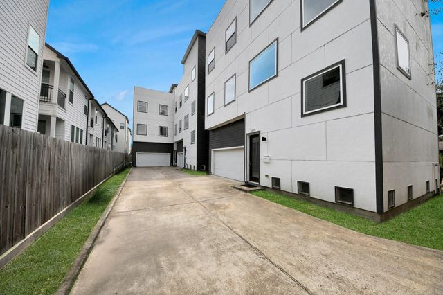 1628 W 24th Street, Houston, TX 77008