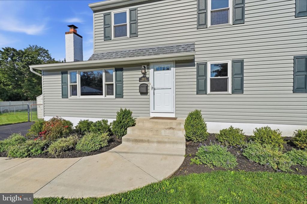 244 E MONUMENT AVE #, HATBORO, PA 19040 — photo 2