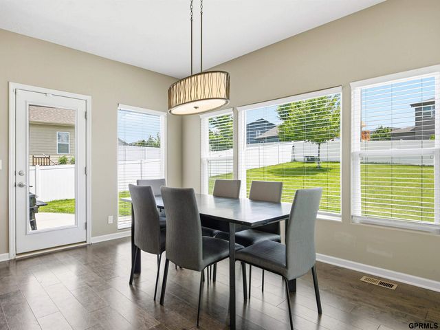 21393 Blaine Street, Omaha, NE 68022