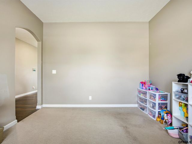 21393 Blaine Street, Omaha, NE 68022
