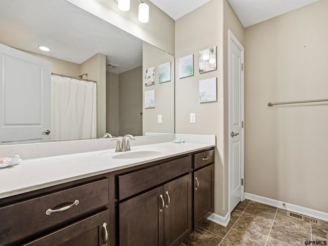 21393 Blaine Street, Omaha, NE 68022