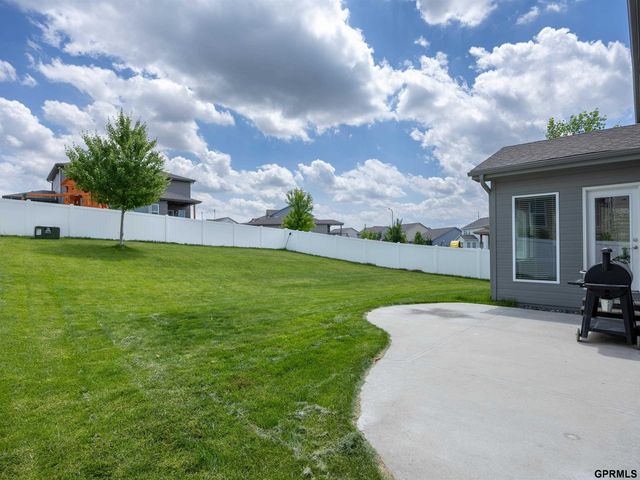 21393 Blaine Street, Omaha, NE 68022