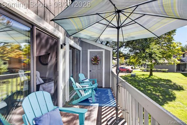 846 Yorktown Crt, Northville, MI 48167