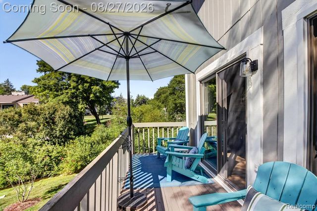 846 Yorktown Crt, Northville, MI 48167
