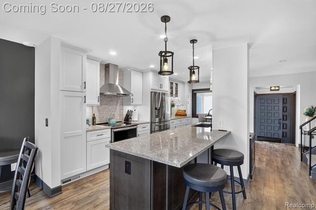 846 Yorktown Crt, Northville, MI 48167