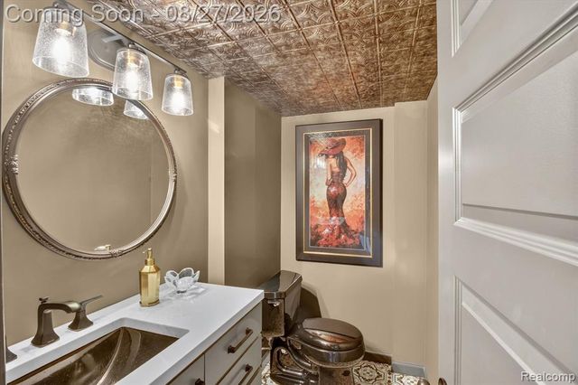 846 Yorktown Crt, Northville, MI 48167