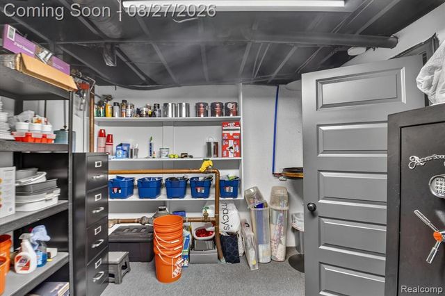 846 Yorktown Crt, Northville, MI 48167