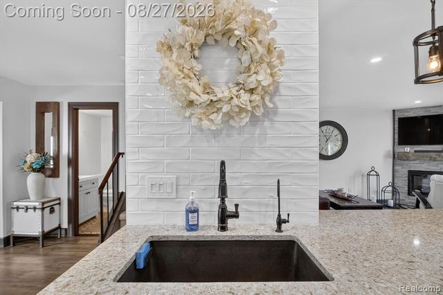 846 Yorktown Crt, Northville, MI 48167