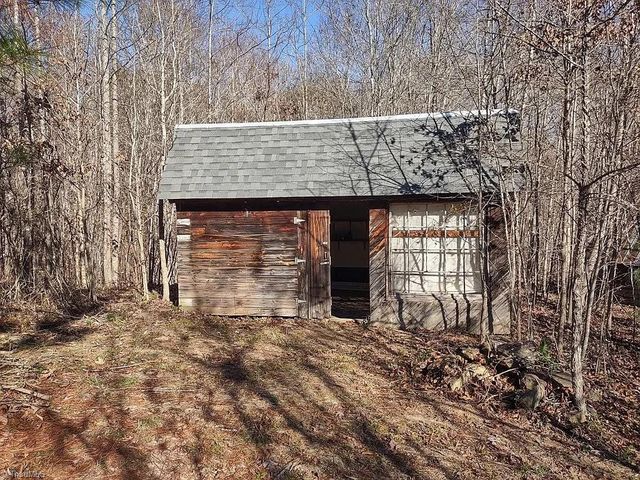 318 Winesap Drive, Pelham, NC 27311