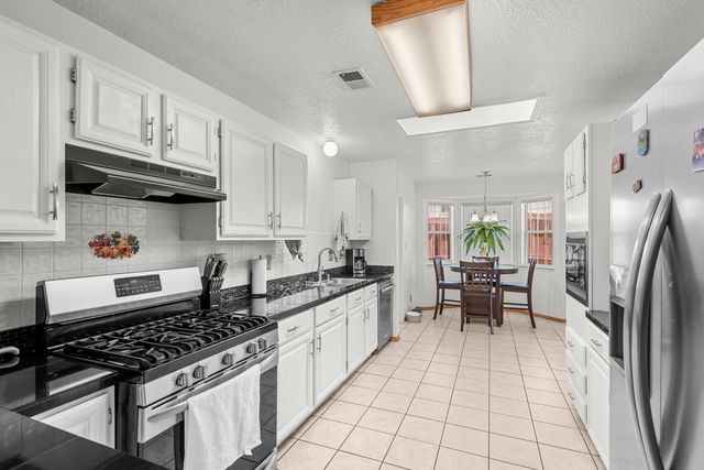 216 Prestige Way NE, Rio Rancho, NM 87124