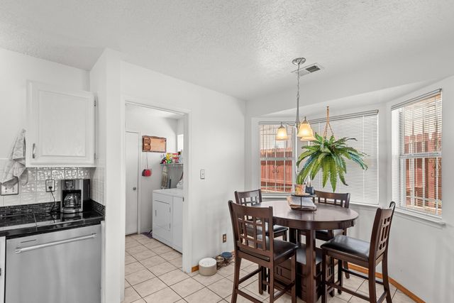 216 Prestige Way NE, Rio Rancho, NM 87124