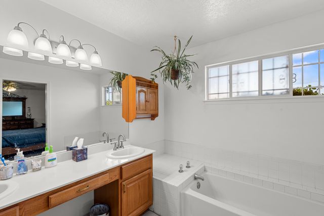 216 Prestige Way NE, Rio Rancho, NM 87124