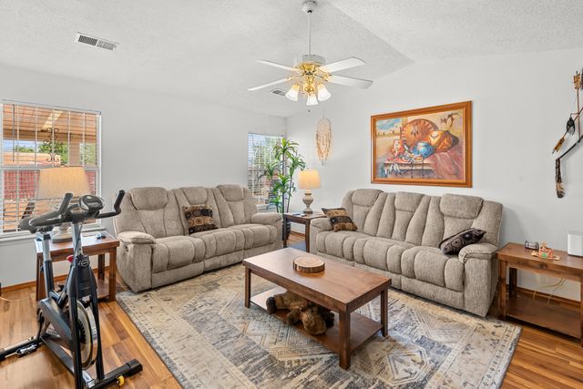 216 Prestige Way NE, Rio Rancho, NM 87124