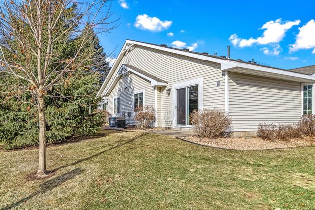 1237 Hilo Avenue N, Oakdale, MN 55128