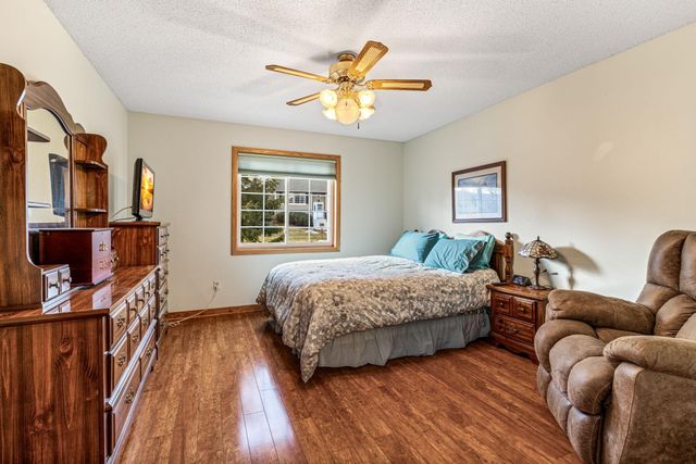 1237 Hilo Avenue N, Oakdale, MN 55128