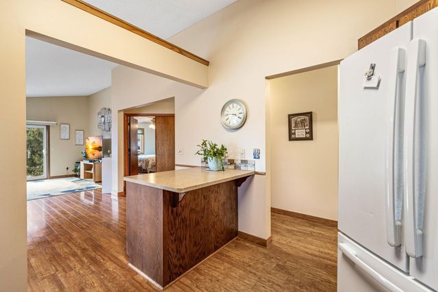 1237 Hilo Avenue N, Oakdale, MN 55128