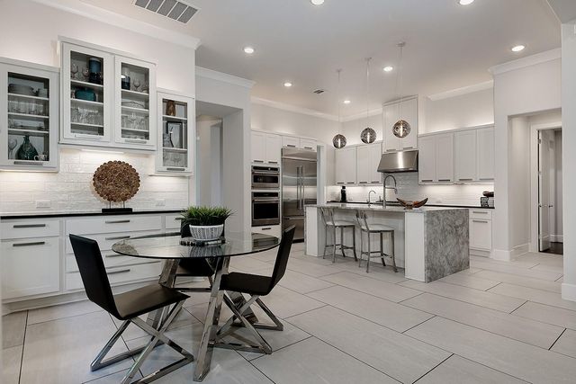 117 Westeroak Court, Montgomery, TX 77316