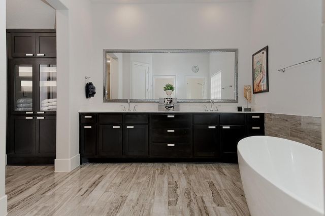 117 Westeroak Court, Montgomery, TX 77316