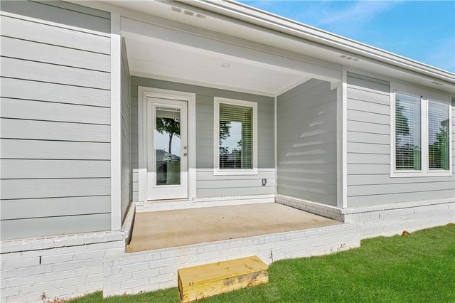 2794 N Snowball Drive, Fayetteville, AR 72704