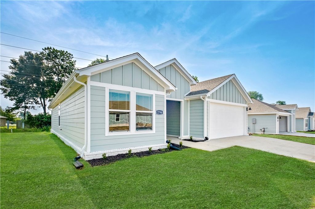 2794 N Snowball Drive, Fayetteville, AR 72704