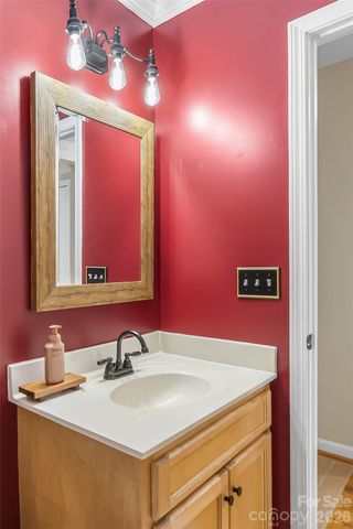 2103 Olde Pond Court SE, Hudson, NC 28638