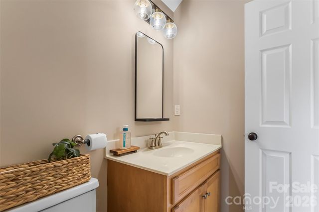 2103 Olde Pond Court SE, Hudson, NC 28638