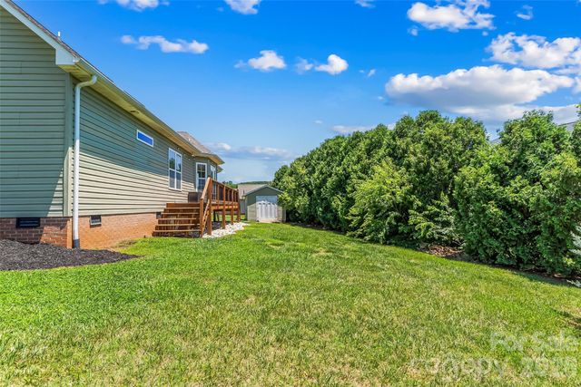 2103 Olde Pond Court SE, Hudson, NC 28638