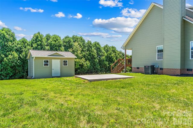 2103 Olde Pond Court SE, Hudson, NC 28638