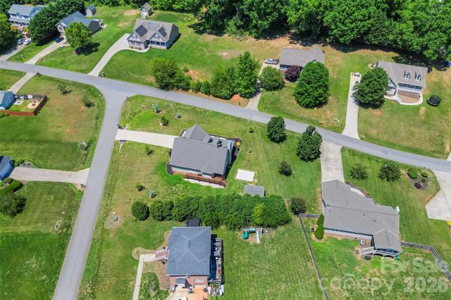2103 Olde Pond Court SE, Hudson, NC 28638