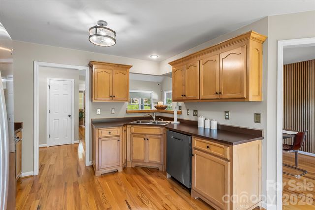 2103 Olde Pond Court SE, Hudson, NC 28638