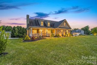 2103 Olde Pond Court SE, Hudson, NC 28638