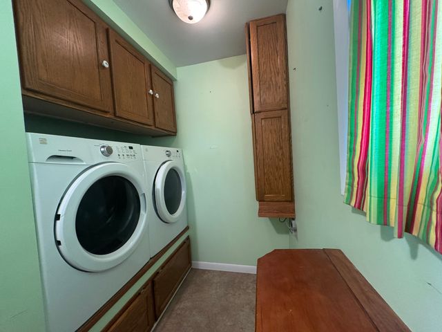 602 E Webster Street, Clinton, IL 61727