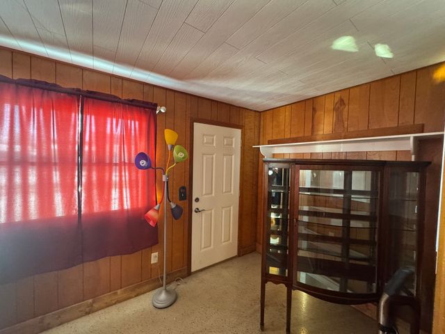 602 E Webster Street, Clinton, IL 61727