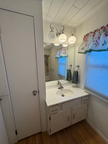 602 E Webster Street, Clinton, IL 61727