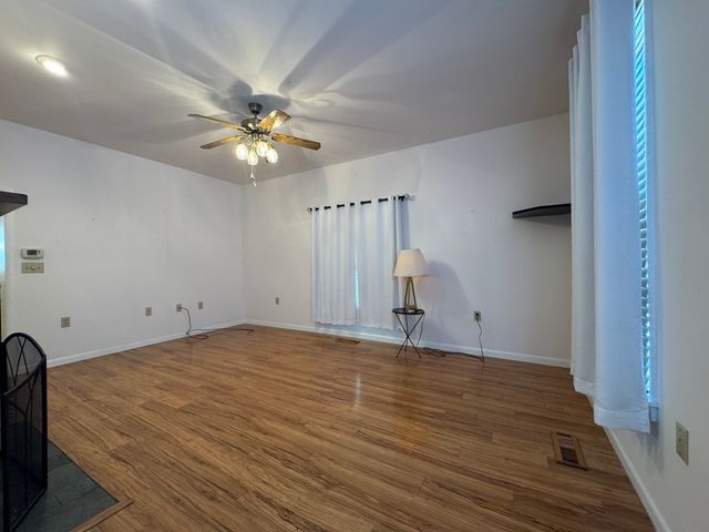 602 E Webster Street, Clinton, IL 61727