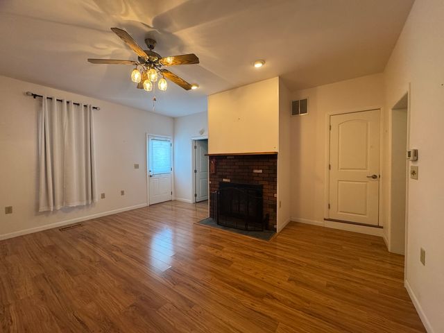 602 E Webster Street, Clinton, IL 61727