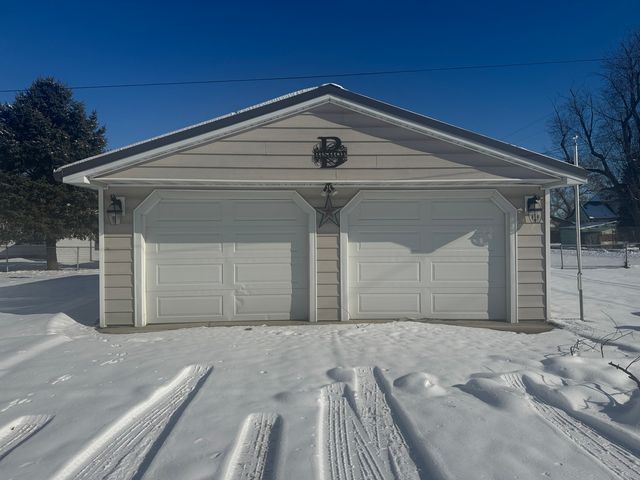 602 E Webster Street, Clinton, IL 61727