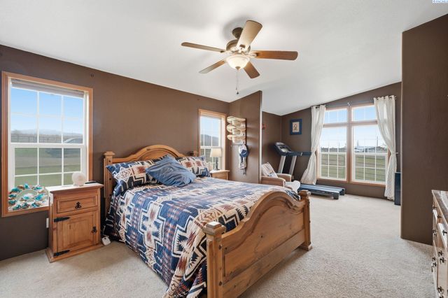 61610 N Whan Rd, Benton City, WA 99320