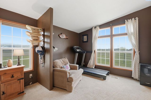 61610 N Whan Rd, Benton City, WA 99320