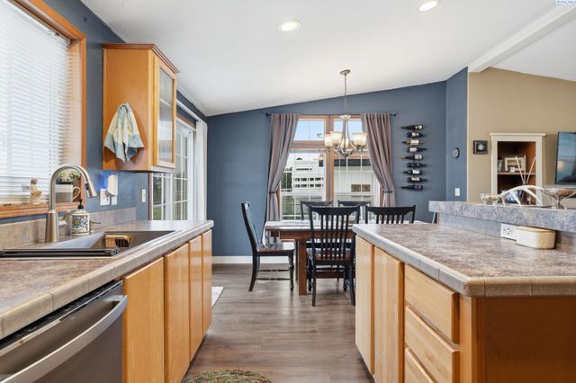 61610 N Whan Rd, Benton City, WA 99320