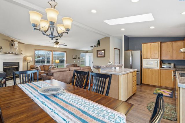 61610 N Whan Rd, Benton City, WA 99320