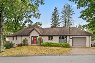 1301 Grandview Ave, Shaler, PA 15116