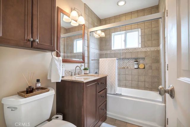 20410 Marilla, Chatsworth, CA 91311