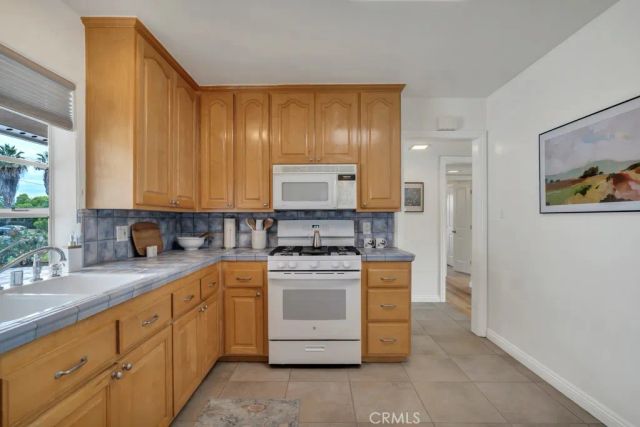 20410 Marilla, Chatsworth, CA 91311