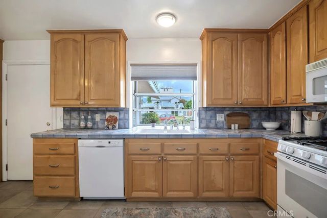 20410 Marilla, Chatsworth, CA 91311