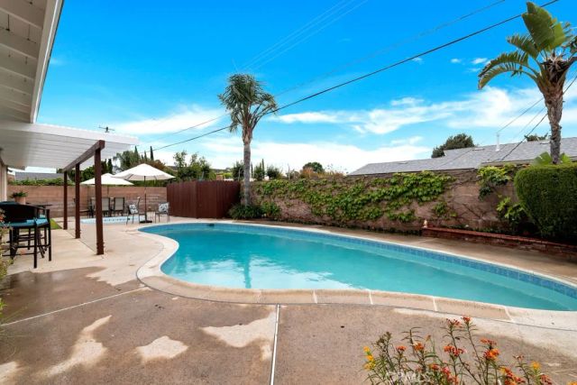 20410 Marilla, Chatsworth, CA 91311