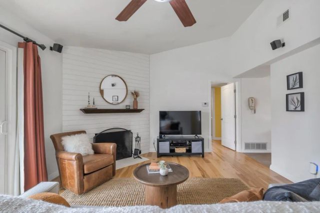 20410 Marilla, Chatsworth, CA 91311